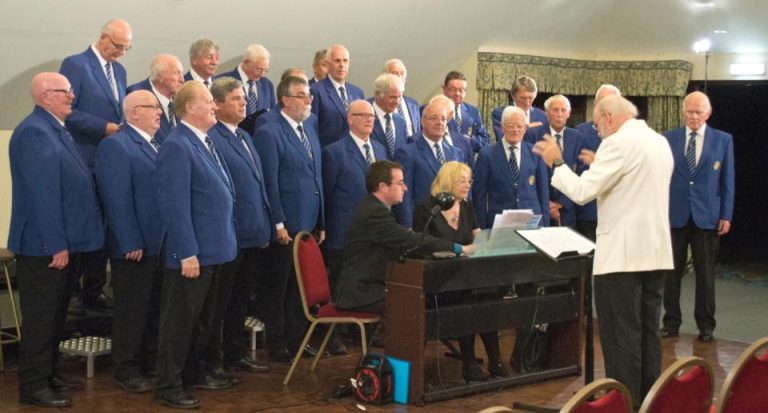 (12) Last nights performance at Rare Breeds Centre Ashford. 14470616_1247863575234791_462211588628310179_n